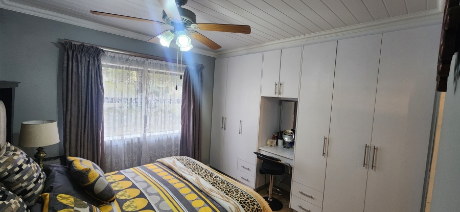 6 Bedroom Property for Sale in Dana Bay Western Cape